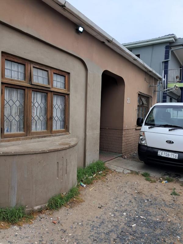 9 Bedroom Property for Sale in Townsend Estate Western Cape